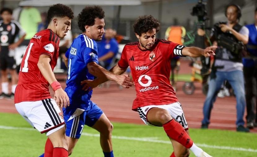 الأهلي يتغلب على سموحة بهدف وحيد ويواصل الصدارة