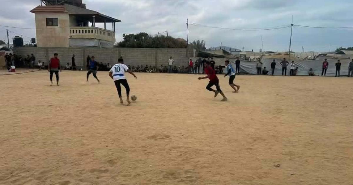 بطولة عائلية تُطلق من بين خيام النزوح في مواصي خان يونس