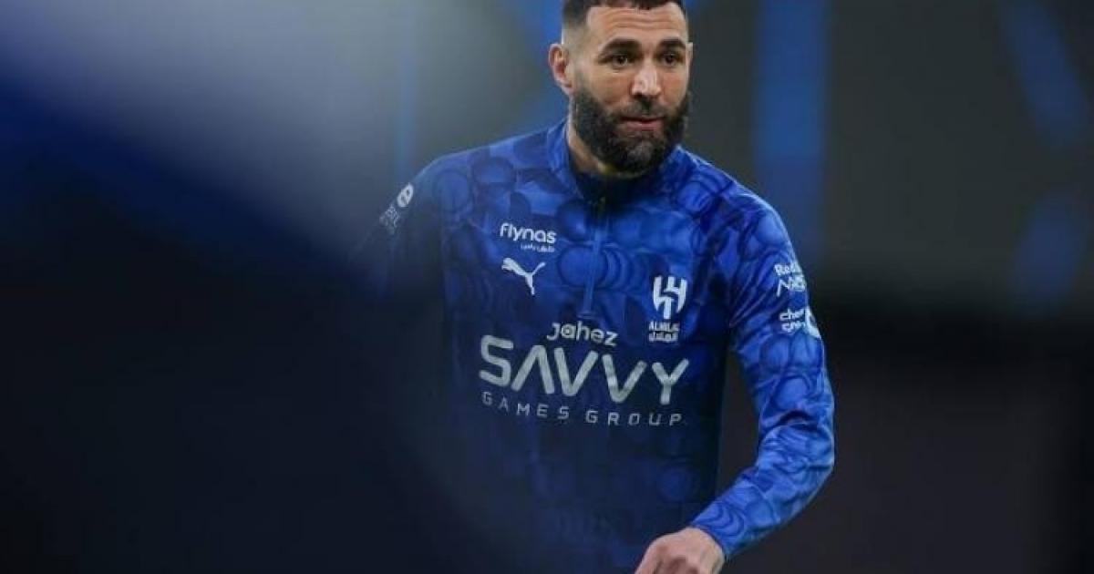 الهلال السعودي ينهي عقد بنزيما رسمياً بعد فترة حافلة بالأحداث