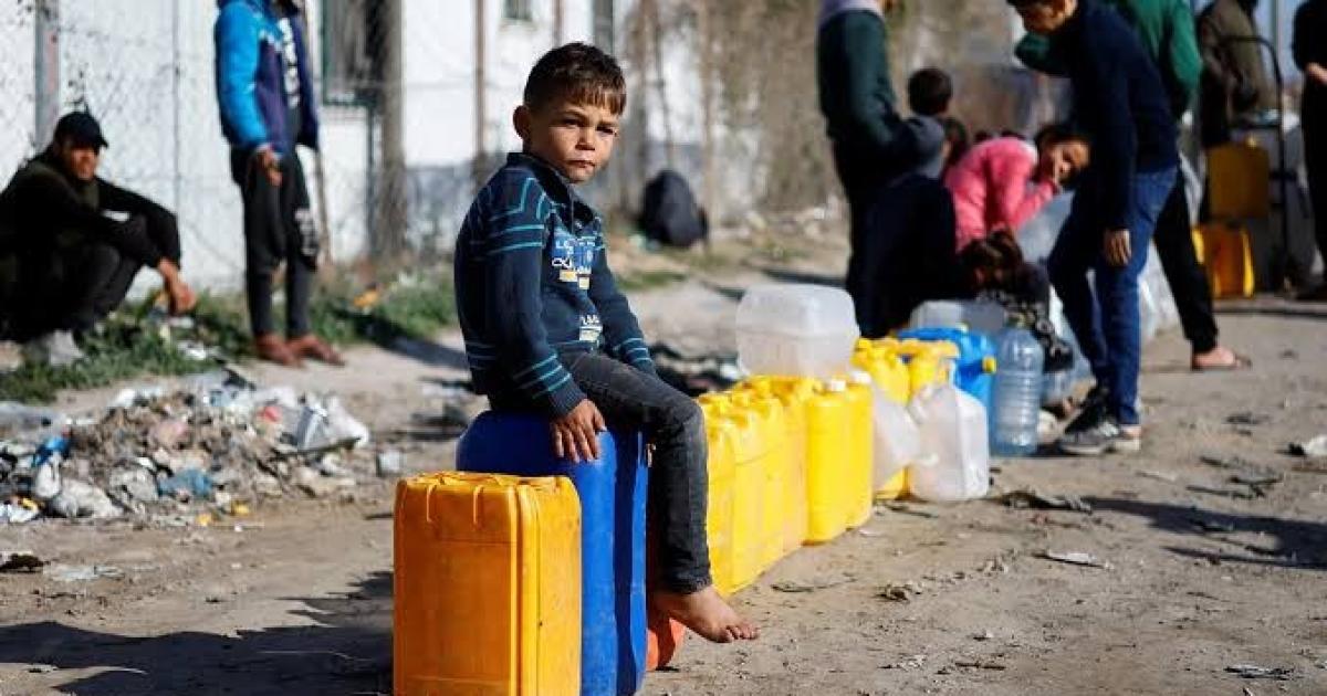 بلدية خان يونس: استهداف الآبار وخطوط الإمداد يخنق السكان مائياً