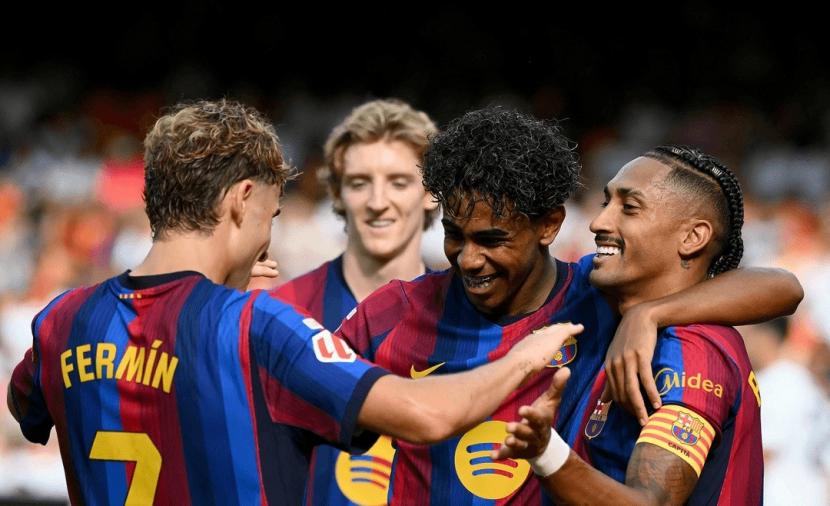 برشلونة يكتسح فالنسيا بخماسية وينفرد بصدارة الليجا