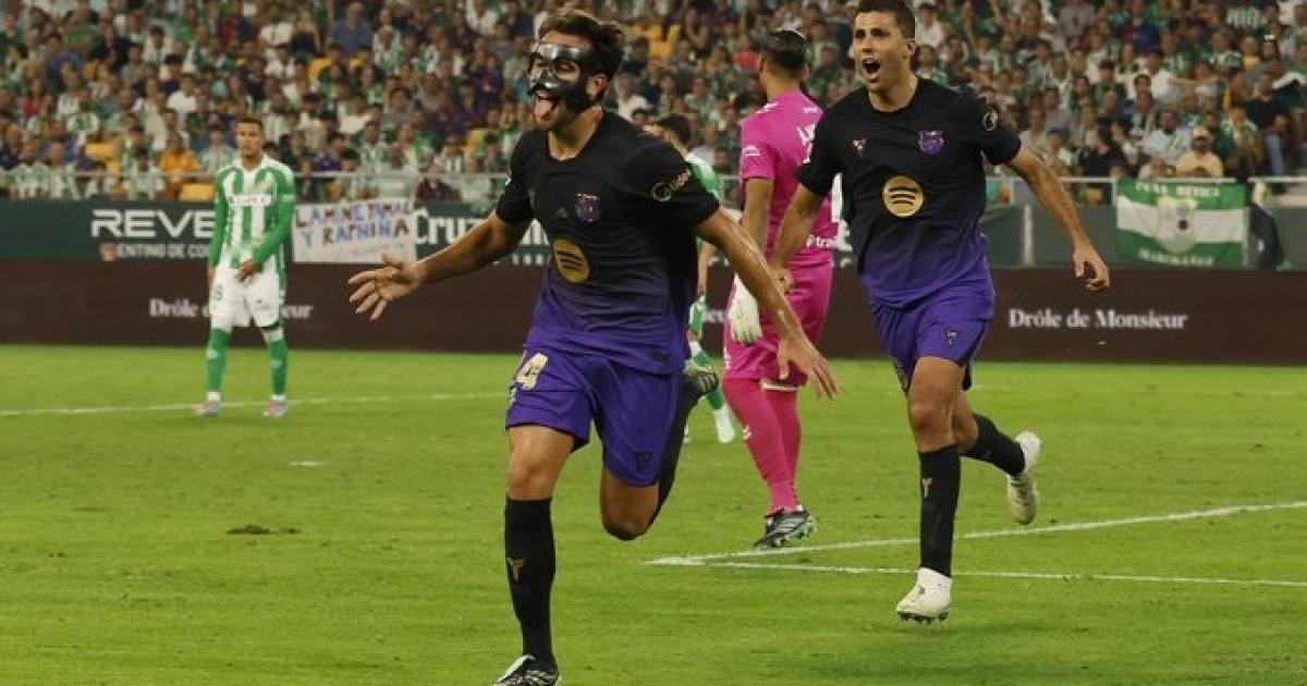إصابة لاعبين في برشلونة قبل الكلاسيكو.. فليك ينتظر الفحوصات