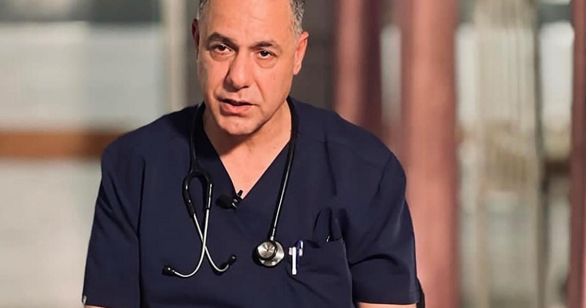 مدير عام الصحة في غزة يحذّر من تدهور صحة الطبيب حسام أبو صفية في الاعتقال