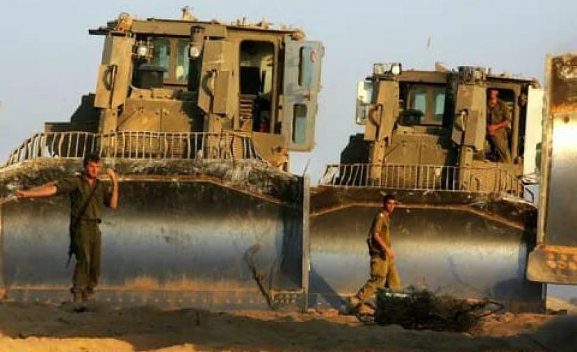 دعوى قضائية في لندن ضد مجندة إسرائيلية بتهمة تدمير مخازن القمح بغزة