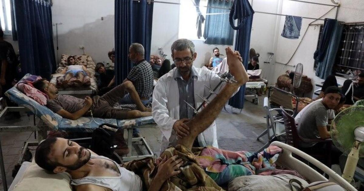 انهيار شبه تام.. صحة غزة على حافة الخط الأحمر