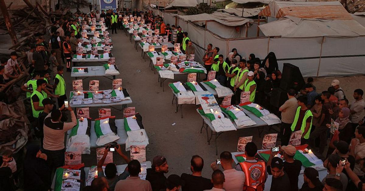 تشييع 75 شهيداً من حي الدرج بغزة.. وحماس تحذر من آلاف الجثامين المفقودة
