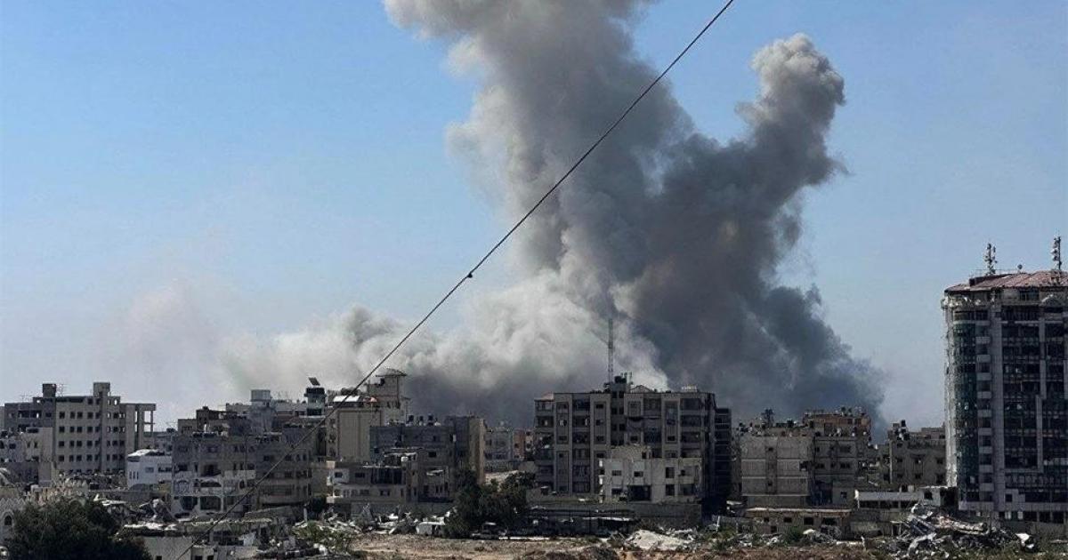 غارات الاحتلال تقتل 4 في غرب غزة.. ومركز «معطى» يوثّق 6 شهداء بالضفة