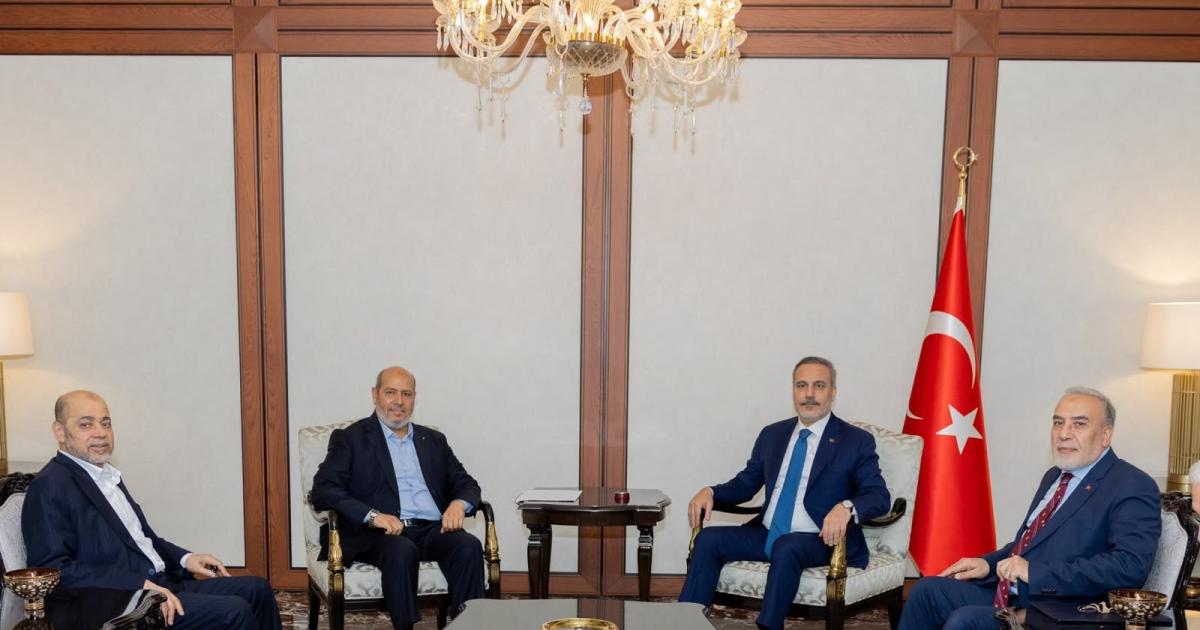 الحية وفيدان يبحثان تطورات الأوضاع في غزة والضفة الغربية وأنشطة «مجلس السلام»