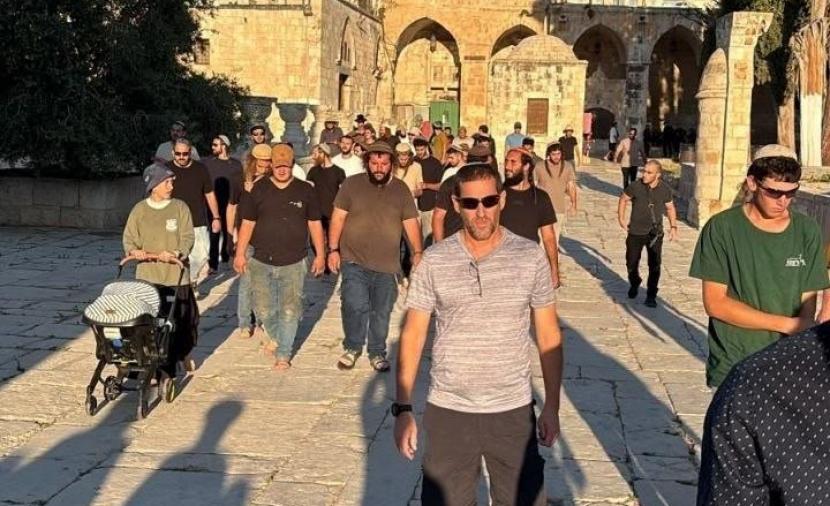 اقتحامات الأقصى تتحول إلى روتين يومي.. عشرات المستوطنين من باب المغاربة صباح الأحد