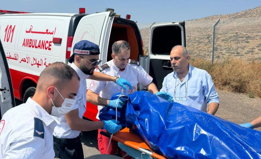 الشؤون المدنية تستلم جثمان شهيد من طوباس بعد احتجازه منذ نوفمبر الماضي