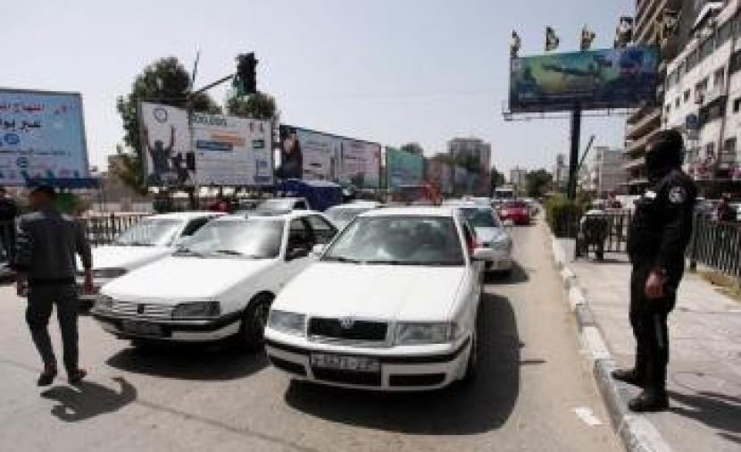 70% من مركبات غزة خارج الخدمة.. تحذير من انهيار قطاع النقل