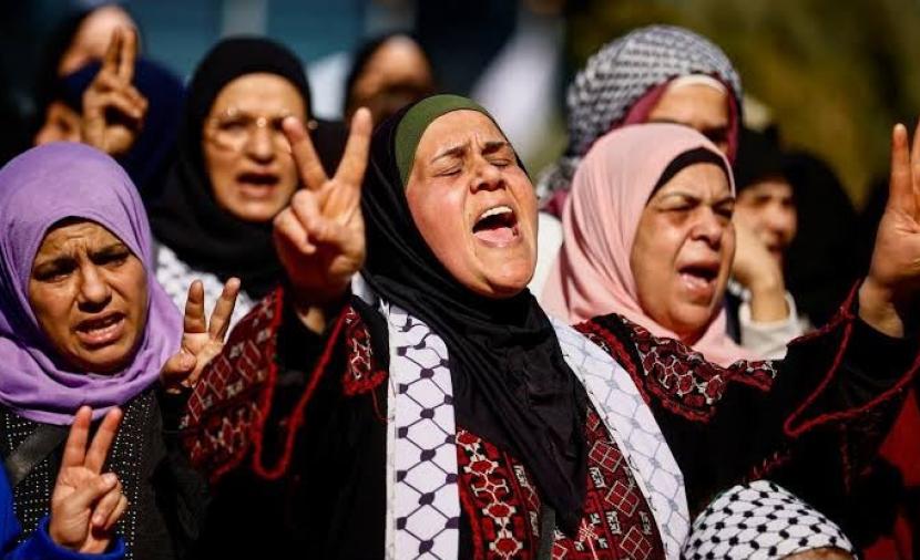 مركز حماية يطالب المجتمع الدولي بتوفير الحماية للنساء الفلسطينيات ومحاسبة المسؤولين عن الانتهاكات