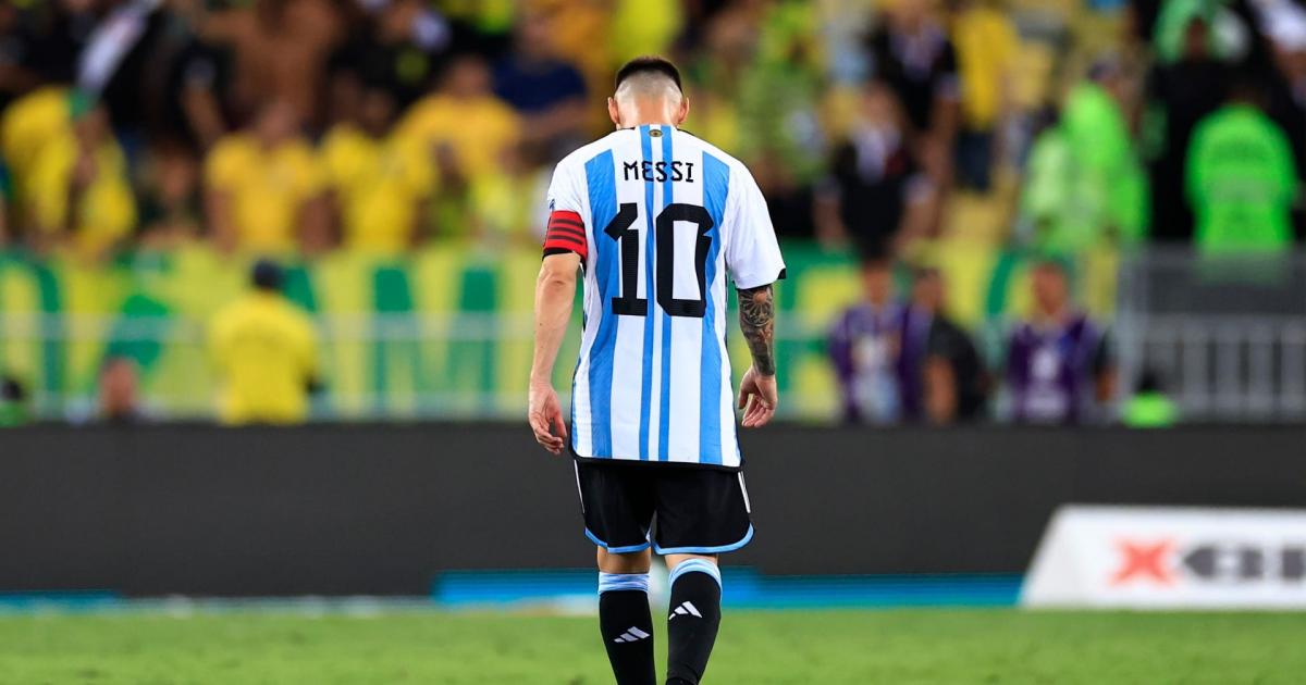 ميسي يعلن اعتزاله اللعب الدولي مع منتخب الأرجنتين