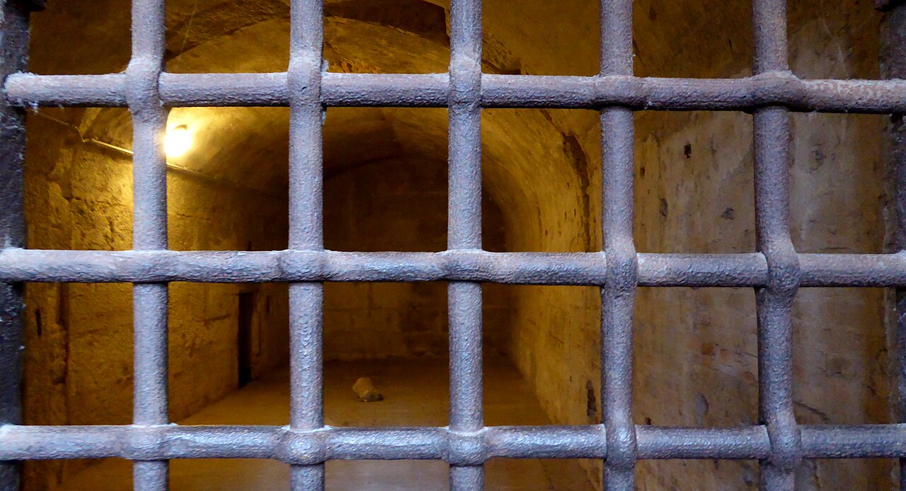 نادي الأسير يحذّر من تجهيز جناح لتنفيذ أحكام الإعدام في سجون الاحتلال
