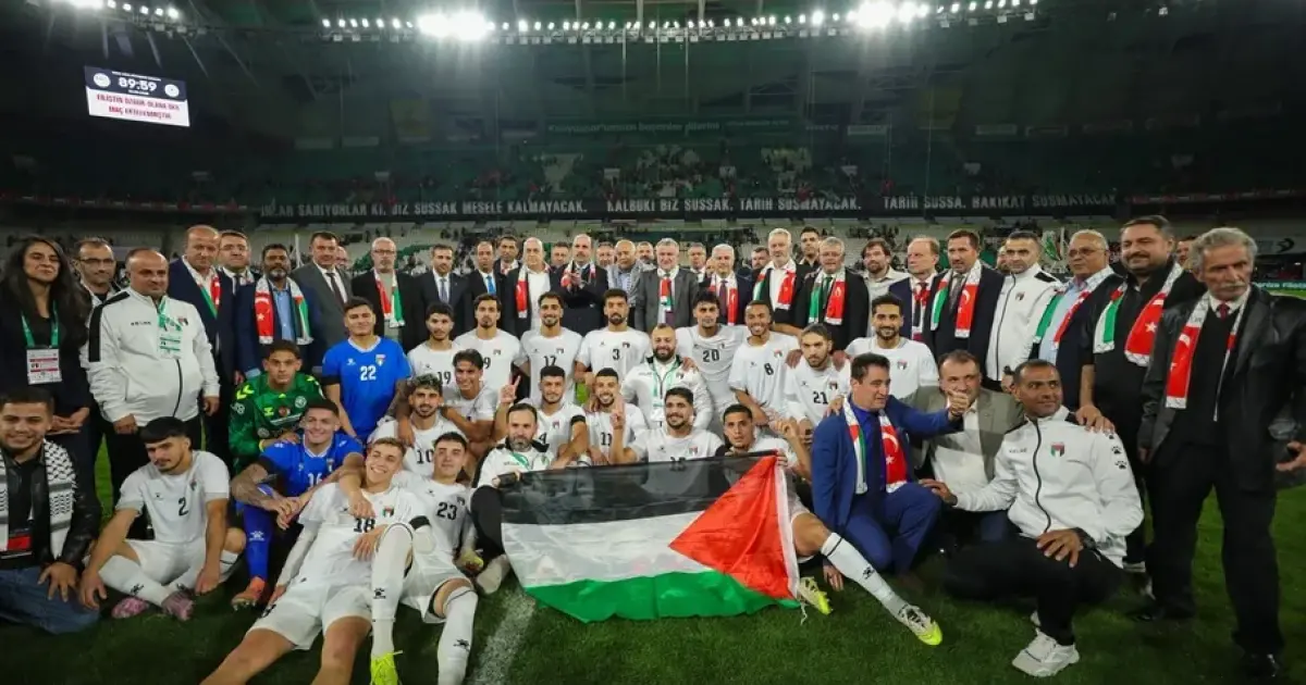 إيقاف مباراة فلسطين وقونيا سبور قبل ثوانٍ من النهاية تضامناً مع غزة