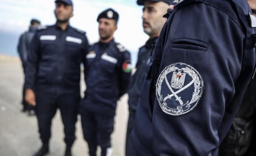 الشرطة توقف مشتبهًا به بإطلاق النار على شاب بغزة