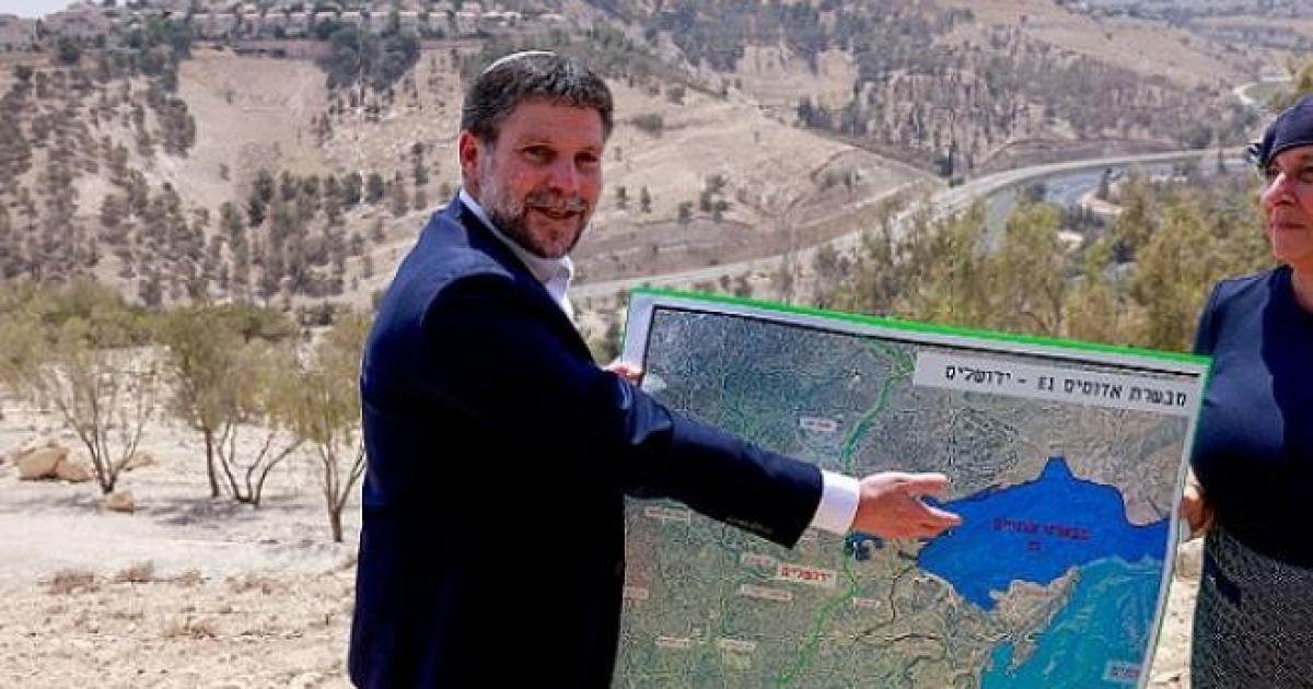 سموتريتش يقتحم أراضي "الروس" في مجد الكروم وسط حراسة مشددة