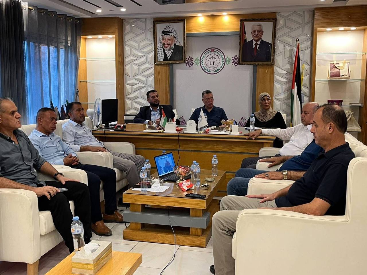 طلاب غزة يطالبون بتحييد الجامعات عن الأنشطة التنظيمية لحركة فتح