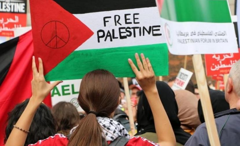 استطلاع أمريكي: تعاطف الشعب مع فلسطين يتجاوز إسرائيل لأول مرة في التاريخ